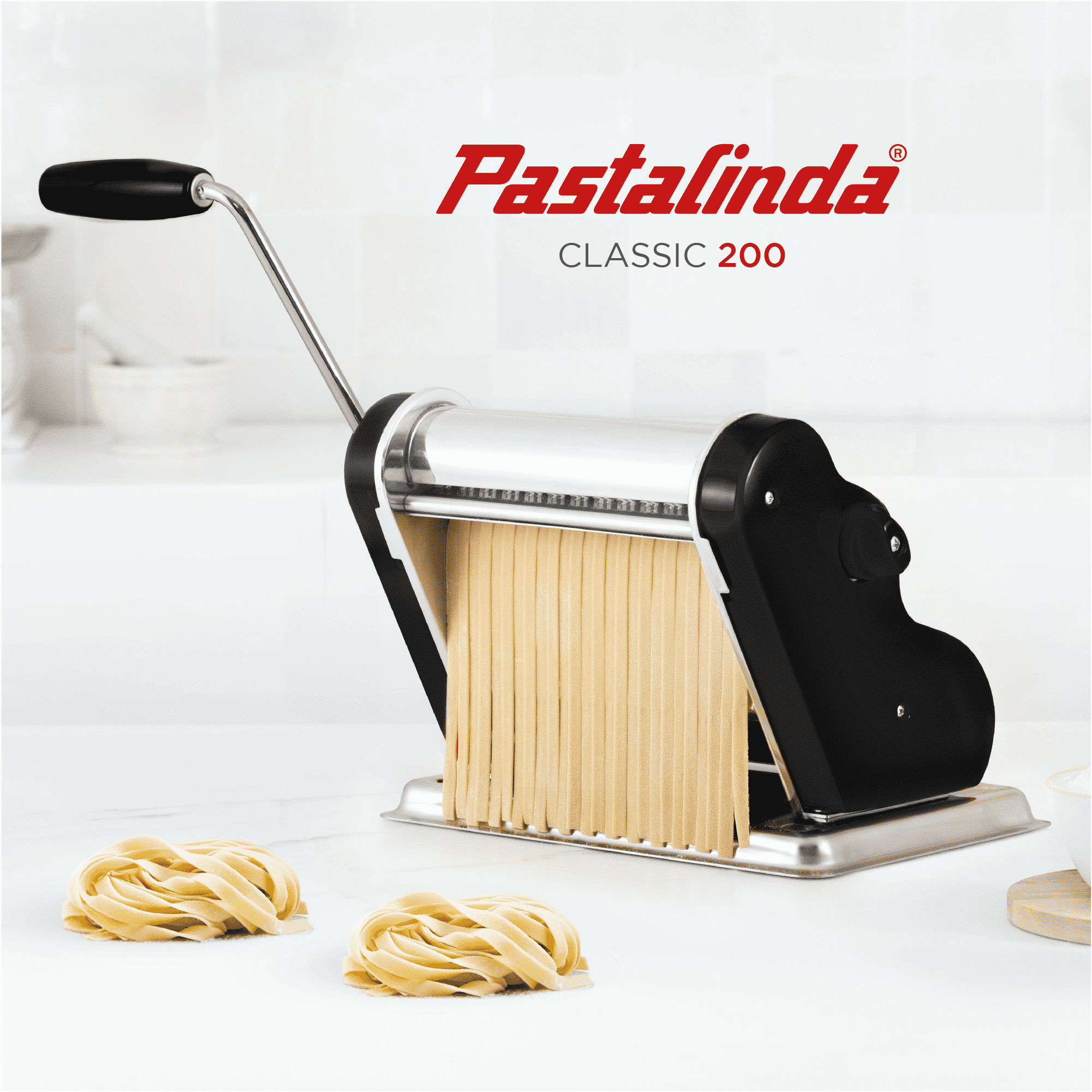 Pastalinda Classic 200 Black Pasta Maker Machine With Hand Crank And Two Clamps - Pastalinda